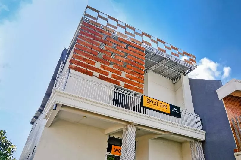 Hotelli Spot On 2723 Gatsu Kost