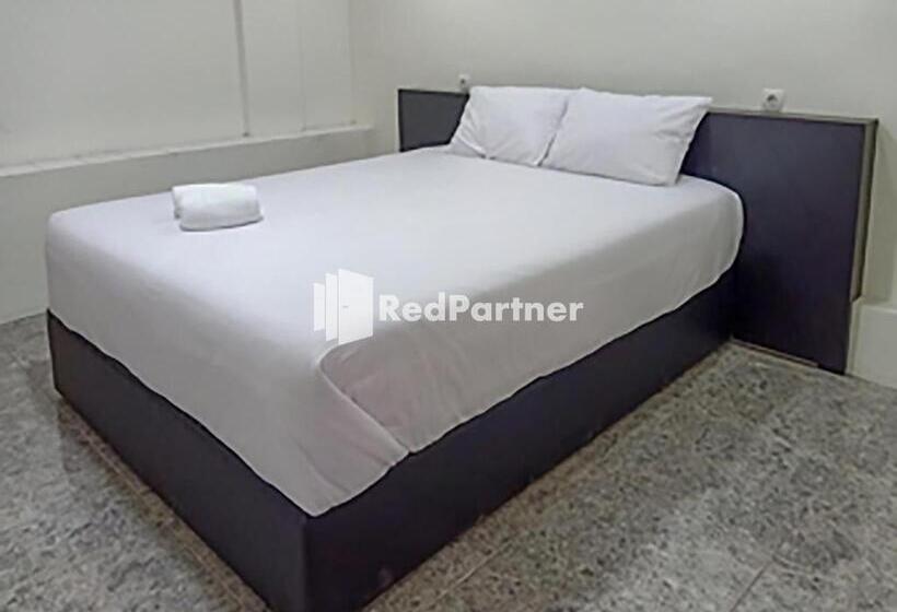 בית מלון כפרי Trikatu Kendal Near Taman Kota Weleri Mitra Reddoorz