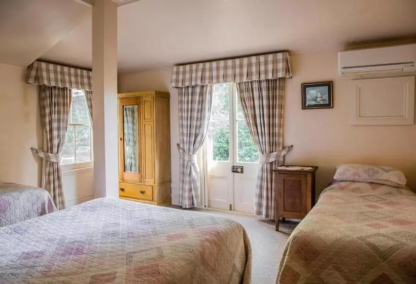 Majatalo Capers Cottage And Barn Accommodation