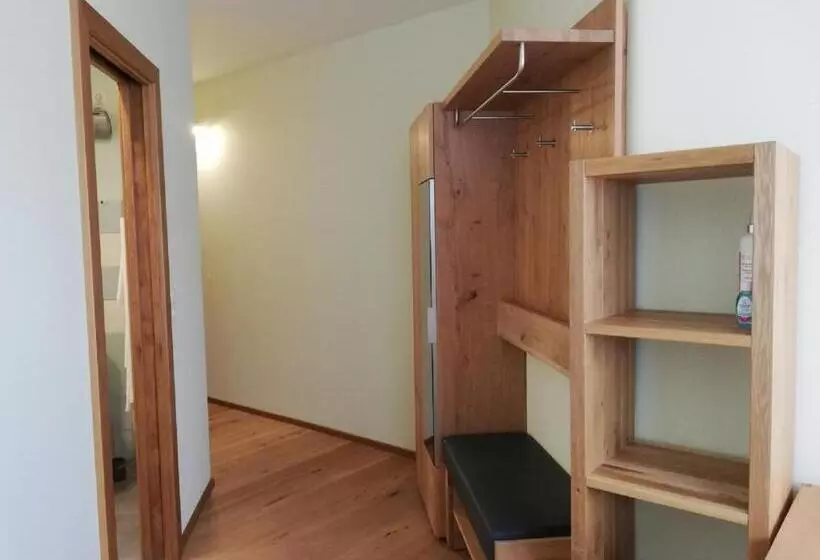 Majatalo Haus Monti