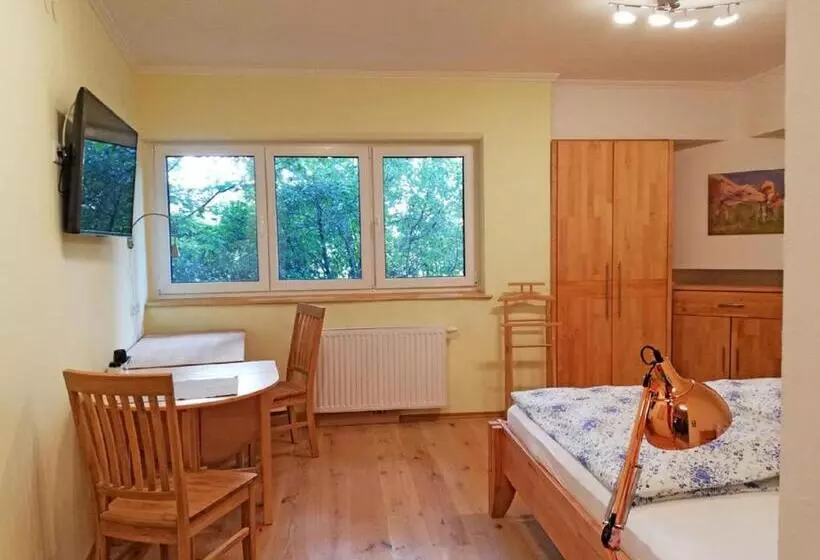 Majatalo Haus Monti