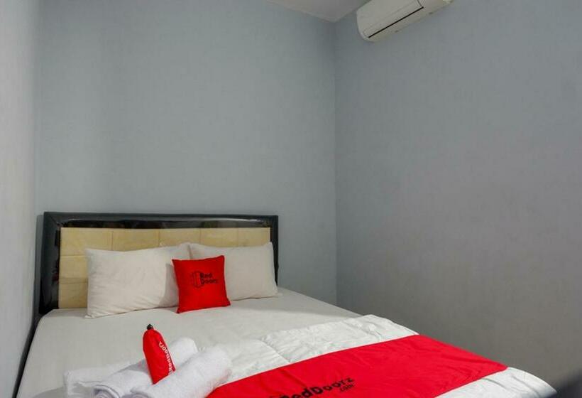 Reddoorz @ Hotel Grand Aulia Majene