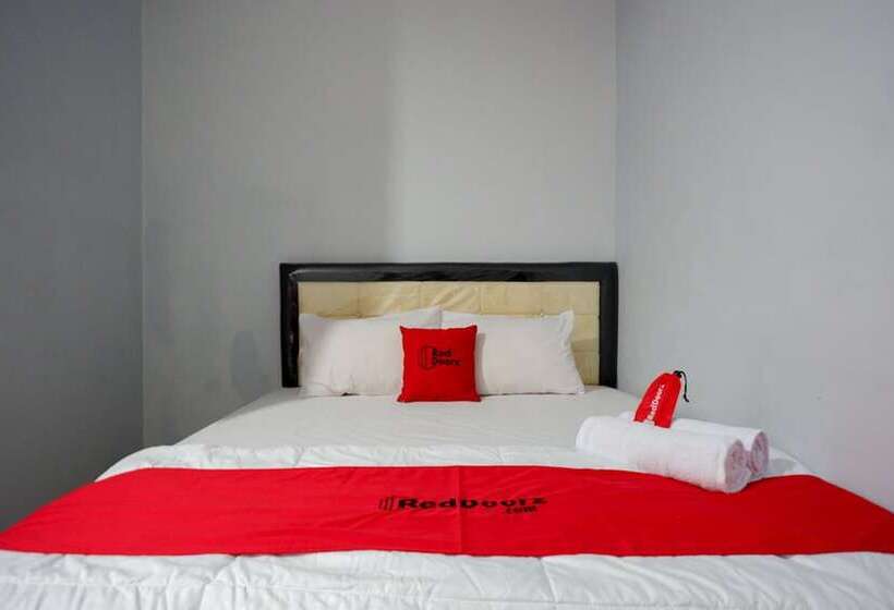 Reddoorz @ Hotel Grand Aulia Majene