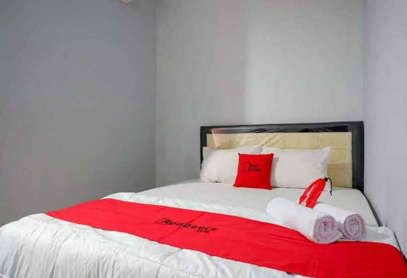 Reddoorz @ Hotel Grand Aulia Majene