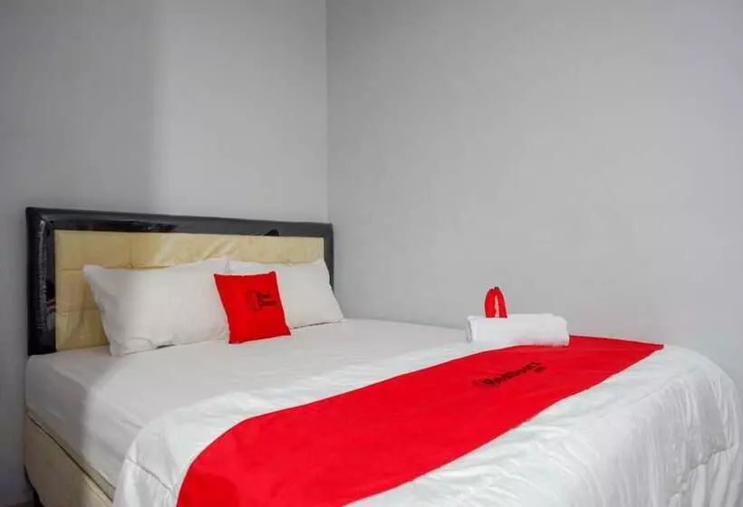 Reddoorz @ Hotel Grand Aulia Majene