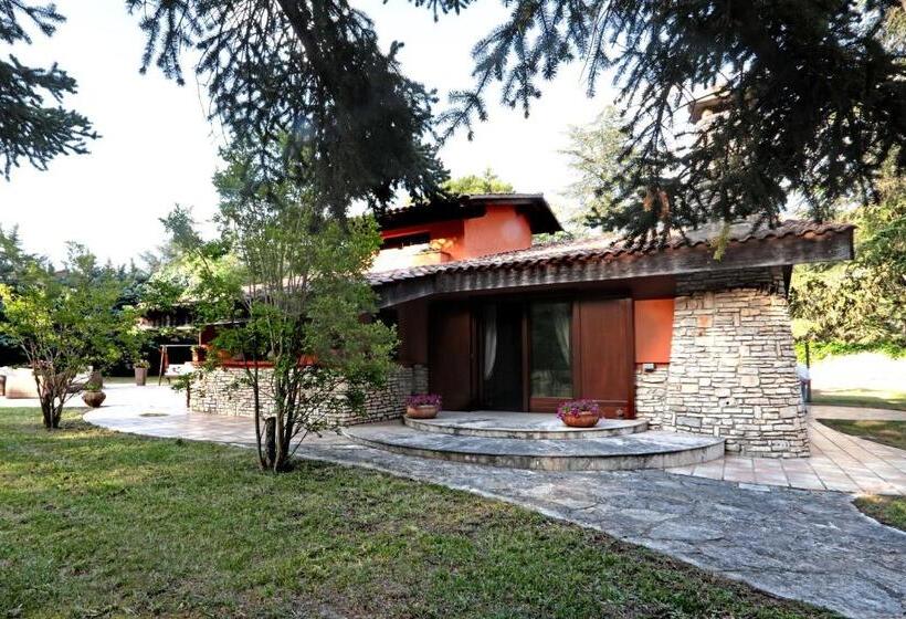 Bed and Breakfast I Lari Castel Del Monte