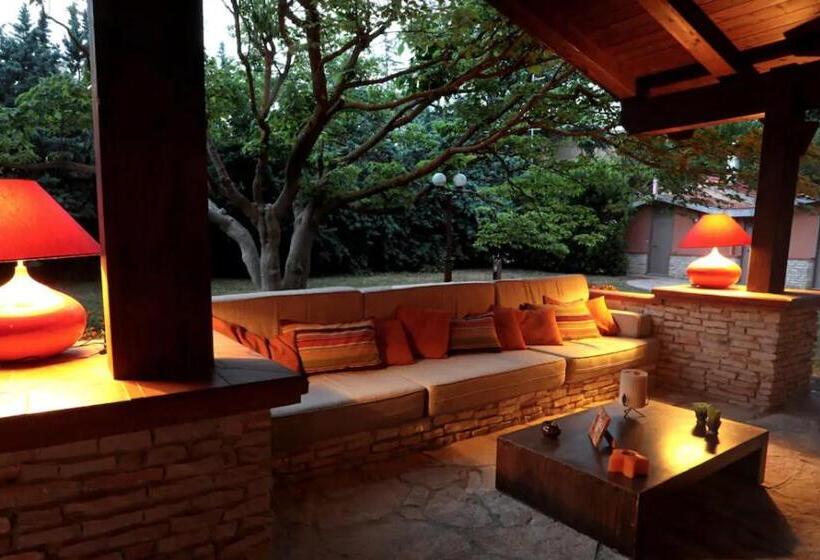 Bed and Breakfast I Lari Castel Del Monte