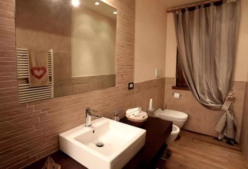 Aamiaismajoitus (B&B) I Lari Castel Del Monte