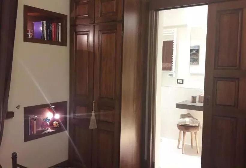 Aamiaismajoitus (B&B) I Lari Castel Del Monte