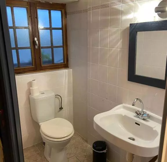 ベッドアンドブレックファースト La Pénate