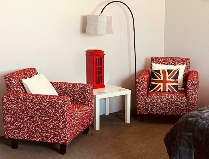 Gundaroo Manor Bed & Breakfast