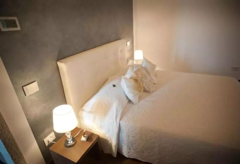 ホテル Agriturismo Ostrouska