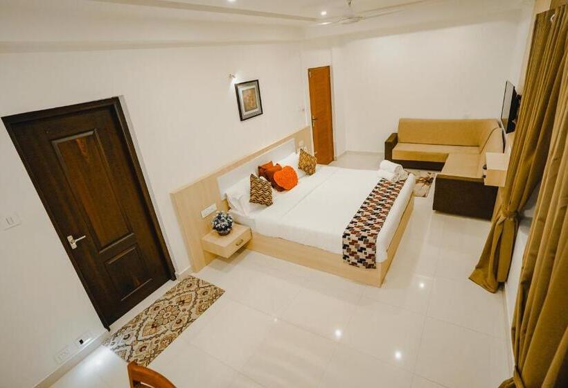 Hotel Athirappilly Rainland Resort