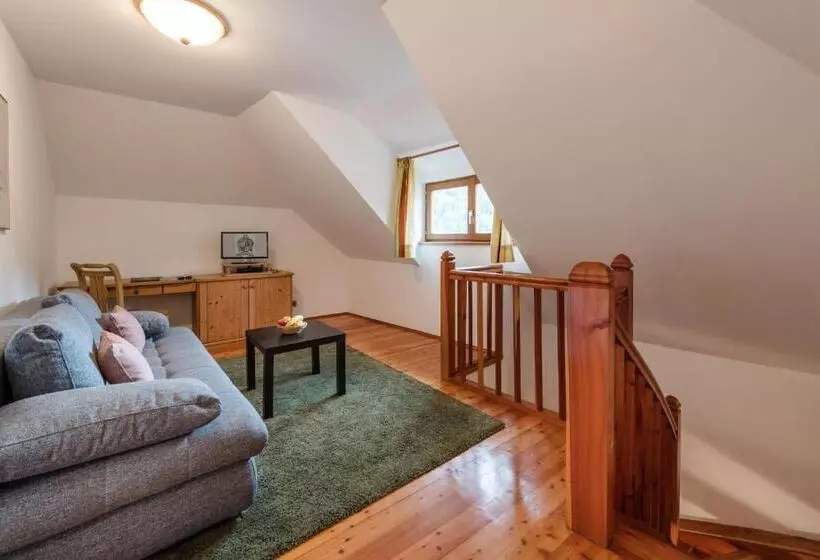 Hotelli Gasthof Prunner