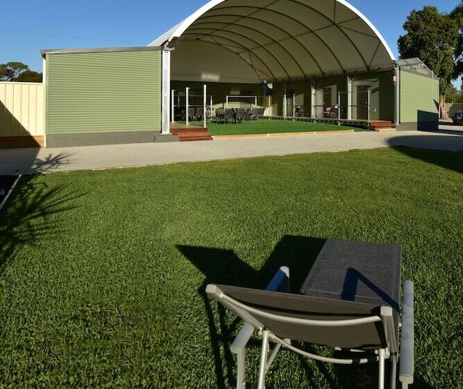 בית מלון כפרי Lake Tyrrell Accommodation Lta