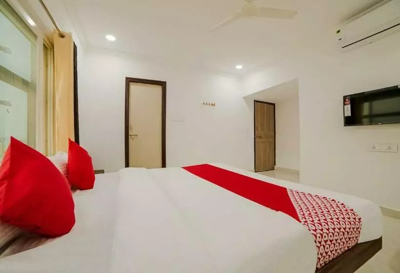 ホテル Oyo 40122  Aria Inn