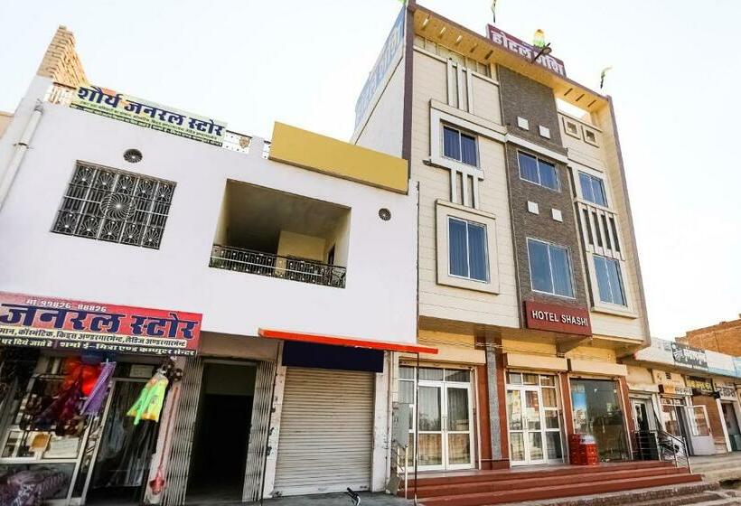 Hotel Oyo 40880  Shashi