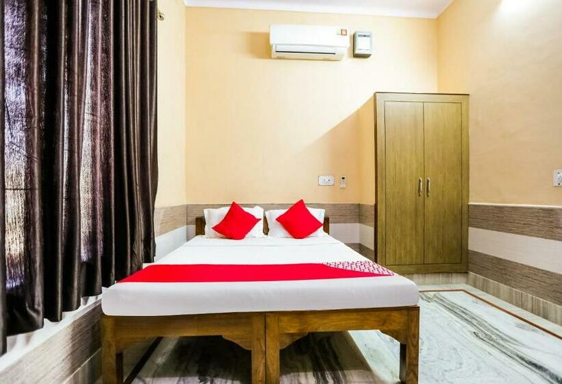 Hotel Oyo 40880  Shashi