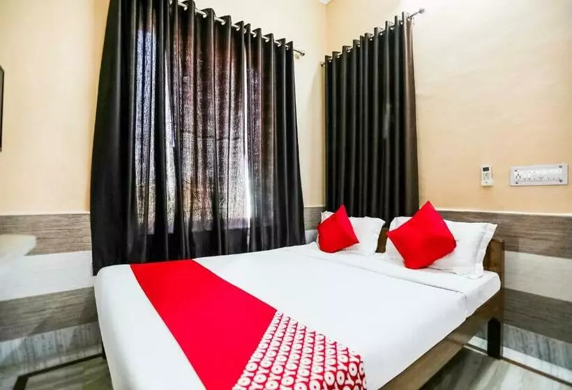 Hotelli Oyo 40880  Shashi