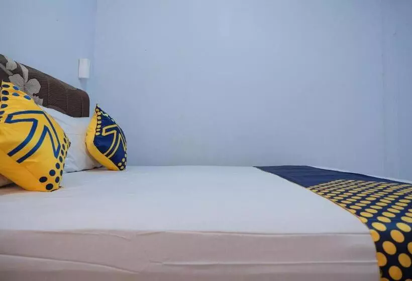 Hotelli Spot On 1958 Asembagus Family