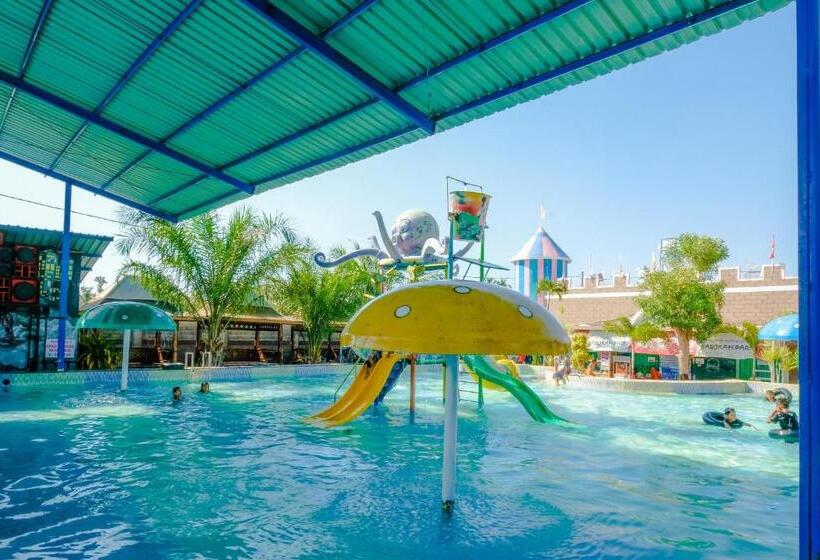 בית מלון כפרי Spot On 1958 Asembagus Family