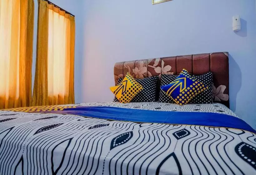 Hotelli Spot On 1958 Asembagus Family