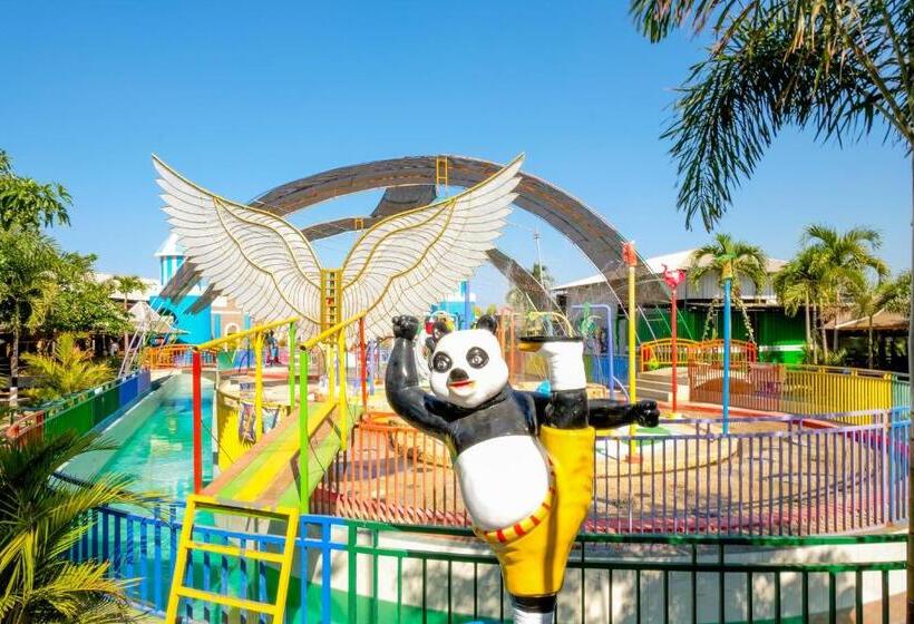 בית מלון כפרי Spot On 1958 Asembagus Family