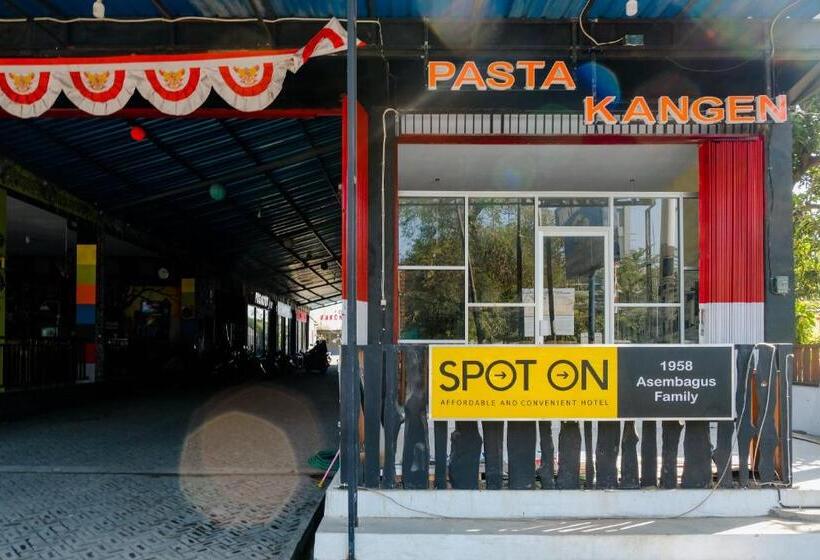 בית מלון כפרי Spot On 1958 Asembagus Family