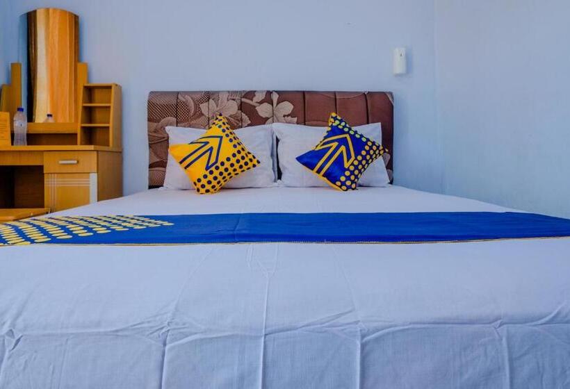 בית מלון כפרי Spot On 1958 Asembagus Family