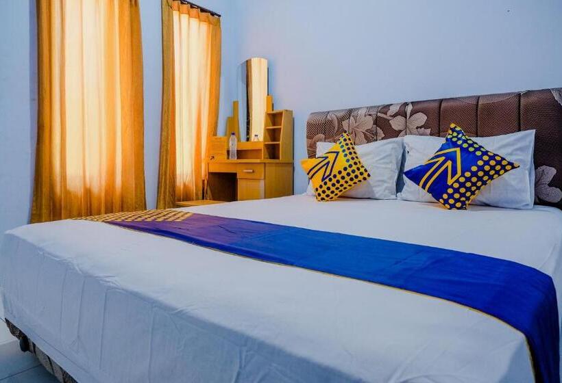 בית מלון כפרי Spot On 1958 Asembagus Family