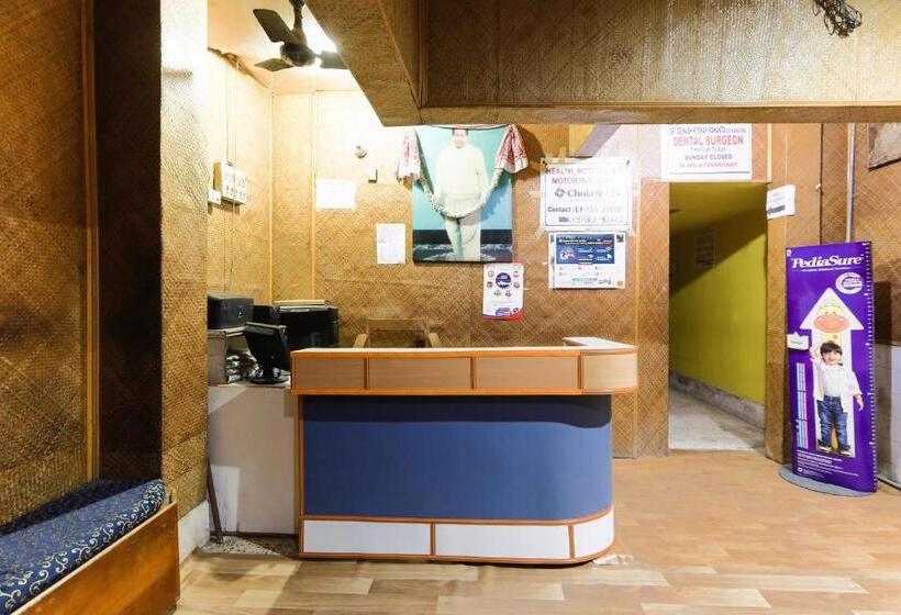 ホテル Spot On 43459 Oasis Lodge