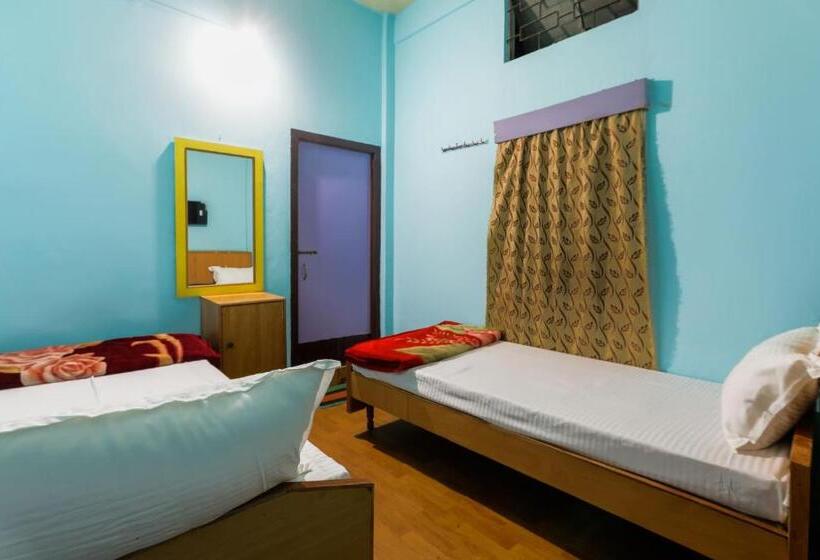 ホテル Spot On 43459 Oasis Lodge