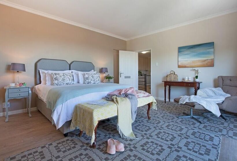 بنسيون Paperbark Manor