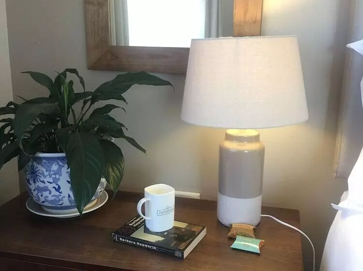 Majatalo Paperbark Manor