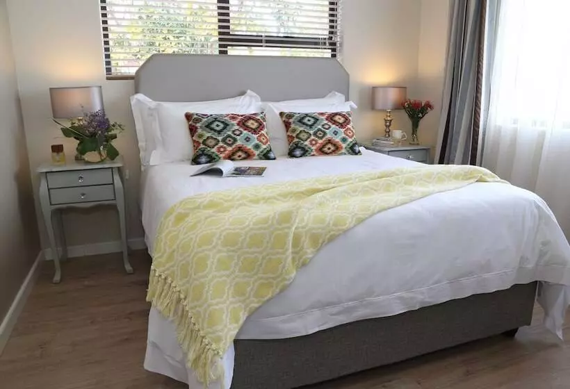 Majatalo Paperbark Manor