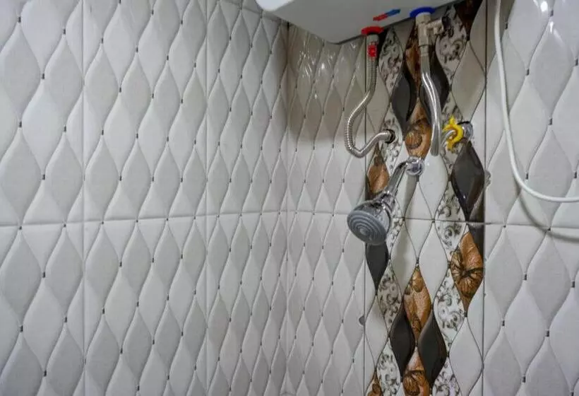 ペンション Reddoorz Syariah Near Alun Alun Pati