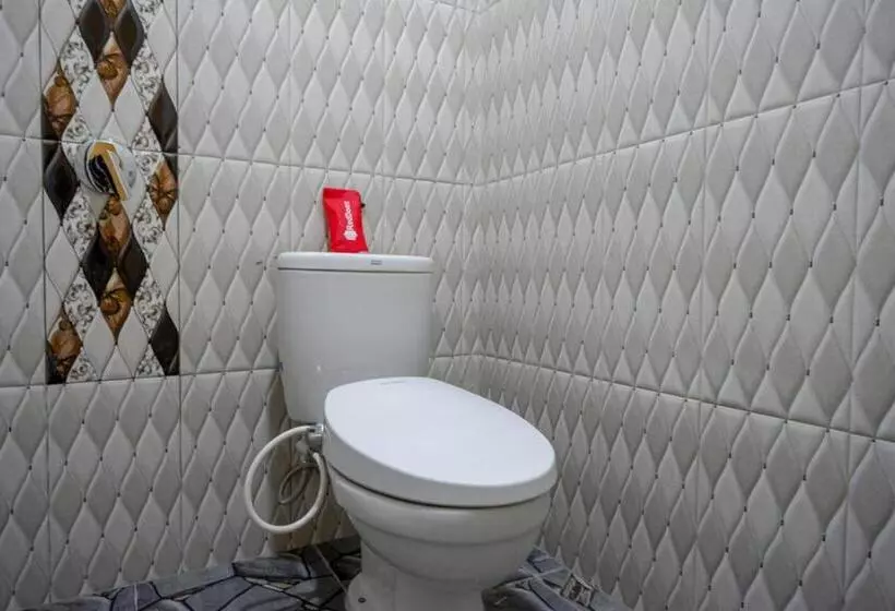 ペンション Reddoorz Syariah Near Alun Alun Pati