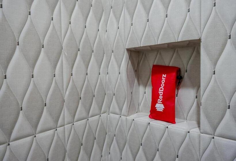 פנסיון Reddoorz Syariah Near Alun Alun Pati