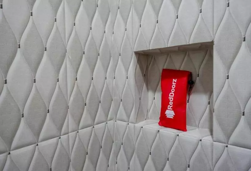 ペンション Reddoorz Syariah Near Alun Alun Pati