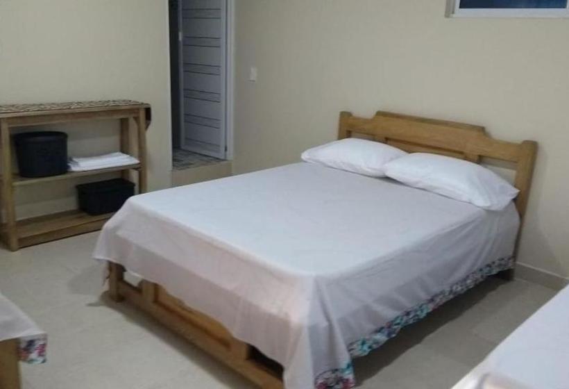 ペンション Zéfiro Hostal