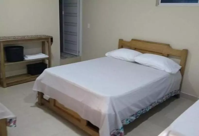 ペンション Zéfiro Hostal