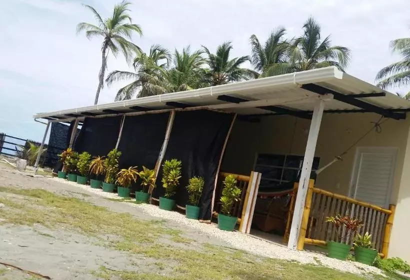 ペンション Zéfiro Hostal