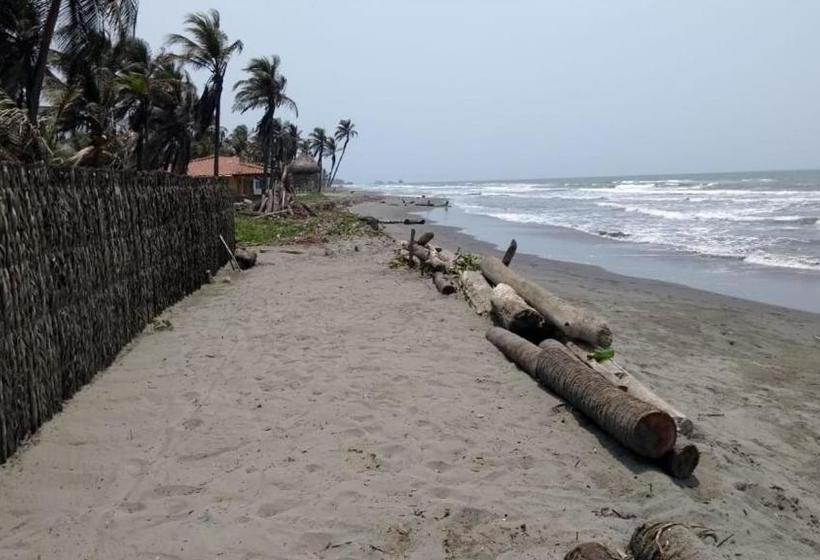 ペンション Zéfiro Hostal