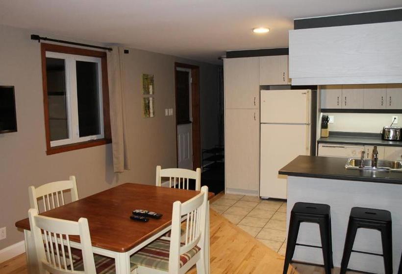 הוסטל Auberge Valcartier