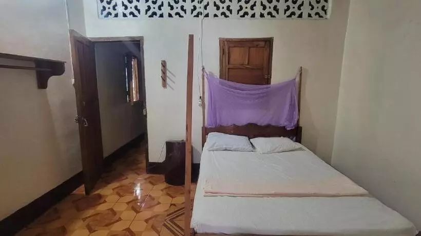 Aamiaismajoitus (B&B) Rocks Beach