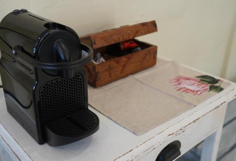 مبيت وإفطار Stellar Overberg Travellers Lodge