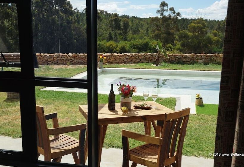 مبيت وإفطار Stellar Overberg Travellers Lodge