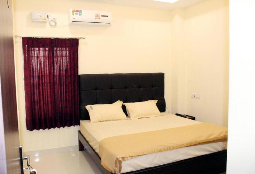 Hotel Abirami Residency