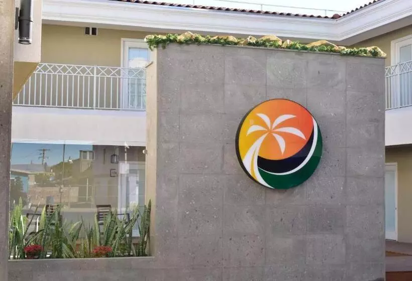 Hotelli California Comfort & Suites