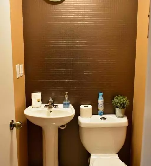 Hotelli California Comfort & Suites